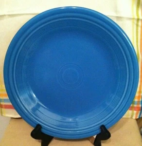 Fiestaware Pfau Speiseteller Fiesta nicht mehr produziert blau 10,5 Zoll Teller - Bild 1 von 3