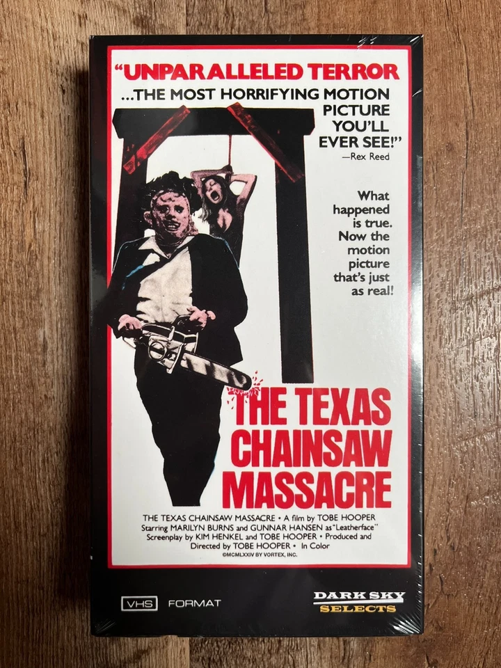Техасская резня бензопилой - специальное издание (видеокассета, 1974) *НОВАЯ/ЗАПЕЧАТАННАЯ* - Изображение 1 из 4