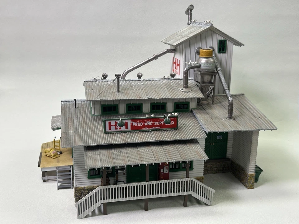 Woodland Scenics BR5859 H&H Feed Mill - O Scale - Image 1 of 4