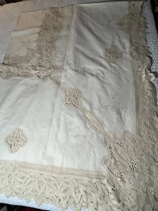 Vintage Prachtvoll Madeira Frankreich? Bestickte Cutwork Tischdecke Beige 86”x66” - Bild 1 von 16