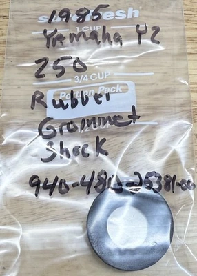 Amortiguador trasero Yamaha YZ 125 250 490 ojal de goma 90480-25381-00 1985-1990 1984 Oe Foto 1 de 3