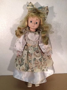 Hermoso vestido vintage de muñeca de porcelana colección Leonardo 16" coleccionable - Imagen 1 de 12