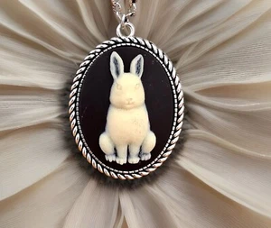 Bunny Rabbit Cream & Brown Cameo Necklace, Easter Pendant, Vtg Antiqued Silver - Picture 1 of 5