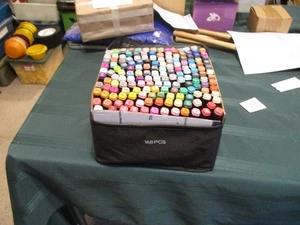 Künstler 168 Stück einzigartige Farben Alkohol Marker Set Dual Tip mit Tragetasche - Bild 1 von 7