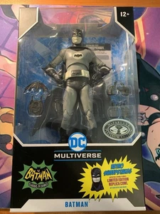 DC Multiverse Batman Adam West '66 Classic Serie TV Platinum Figure Nuovo D3 - Foto 1 di 11