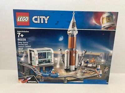 LEGO CITY: Deep Space Rocket and Launch Control (60228) - Image 1 of 3