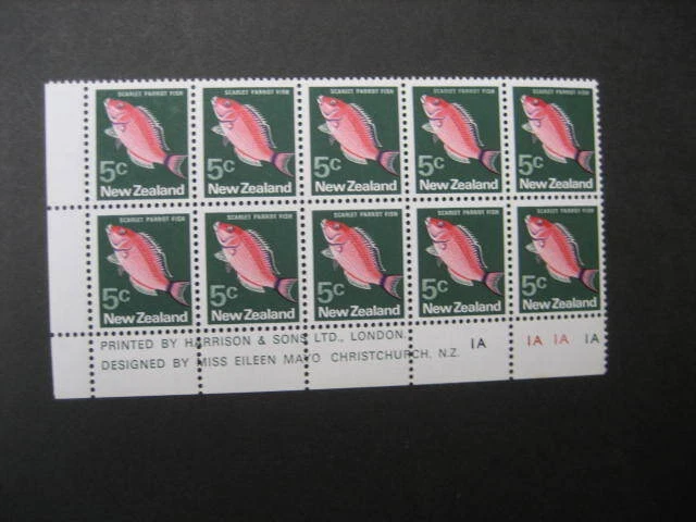 NUEVA ZELANDA NHM PLACA BLOQUE-1973 5c PECES LORO N0 1A SG 1012 Foto 1 de 1
