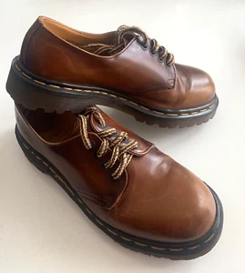 Vintage DR MARTENS Mens 6 THE ORIGINAL Oxford 8318 Low Lace-Up Brown England - Picture 1 of 10
