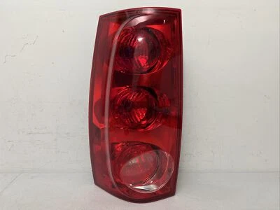 ✅ Lanterna traseira lateral esquerda do motorista fabricante de equipamento original 2012-2014 GMC Yukon XL 1500 2500 - Imagem 1 de 3