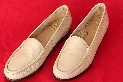 SAS Simplify Venetian Loafer Pearl Bone USA 8 S-Narrow - Image 1 of 4