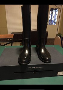 tommy hilfiger rain boot
