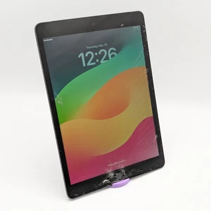 Cracked Apple iPad (9th Generation) A2603 64GB | Gray | UNLOCKED - Picture 1 of 7