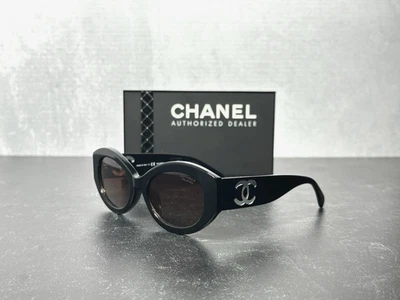 GAFAS DE SOL OVALADAS POLARIZADAS CHANEL 5528 c.501/W1 NEGRAS con LENTE MARRÓN! ¡SE ENVÍA HOY! Foto 1 de 4