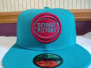 Detroit Pistons Teal/Maroon New Era 59FIFTY Fitted Hat 7 1/4 - Picture 1 of 3
