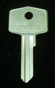 62FS BRITISH "FS" IGNITION KEY BLANK 1959-69 Ign./Doors, 1970-74 Trunk FITS MANY - Picture 1 of 8