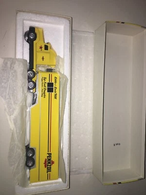 ERTL RACE IMAGE EDDIE HILL PENNZOIL FREIGHTLINER TRANSPORTER 1/64 NIB 1993 - Image 1 of 3