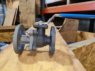 Válvula de bola de acero al carbono con brida de 2 piezas #256F-150 Foto 1 de 4