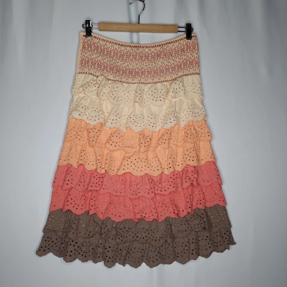 Falda Lulumari Nivel Volantes Mediana Ojales Rayas Calada Coqueta Cottagecore Foto 1 de 4