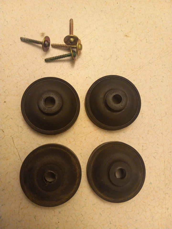 JVC L-A21 Turntable Parts - Original Rubber Feet With Screws - OEM parts - Image 1 of 2