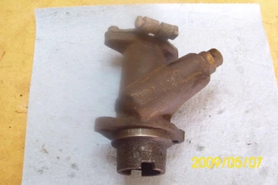 Triumph TR2 TR3 Distributor Mounting Pedestal - Image 1 of 4