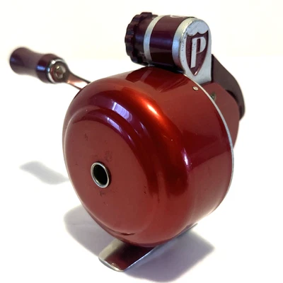 Carrete de pesca Pflueger Saturn modelo 84 de colección fundido giratorio hecho en EE. UU. Funciona en muy buena condición Foto 1 de 4
