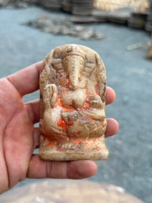 Antiguo candelabro con forma de cuchara tallada a mano de piedra de mármol de 1800 Foto 1 de 4