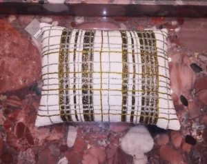 NWT Kim Seybert Neiman Marcus White Gold Plaid Beaded Luxury Throw Pillows 12x16 - Picture 1 of 11