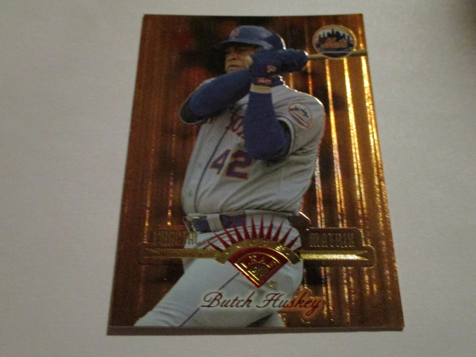 1997 Leaf Fractal Matrix Butch Huskey Card #266 - Image 1 of 1