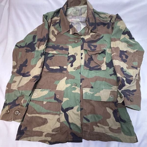 U S. MILITARY woodland CAMOUFLAGE TOP SZ. SM REG Long sleeve - Picture 1 of 4