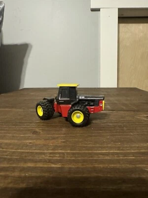 1/64 1988 NH Dealer Edition Versatile 836 Designations 6 - Image 1 of 4