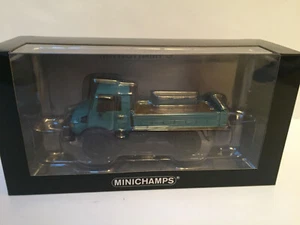 1/43 Truck Mercedes Benz Unimog 1300 L Pritschenwagen 1976 blue Minichamps  - Picture 1 of 3