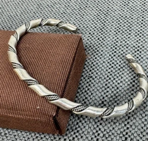 Vintage Native American Navajo Sterling Silver Twisted Rope Cuff Sz. Small - Picture 1 of 3