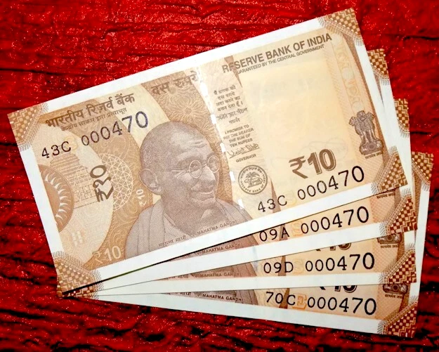 2018- 10 RUPEE INDIA REPUBLIC SAME NUMBER 000470 - 4 UNC NOTES LOT - Image 1 of 3