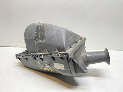 1992 - 2002 年林肯城汽车和皇冠维多利亚空气清洁盒原始设备制造商, — 第 1/4 张图片