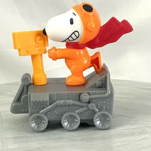 McDonalds 2019 Snoopy Moon Rover Toy Peanuts Space Exploration Figure - Picture 1 of 24