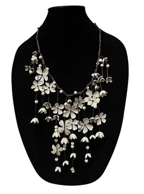 Zara层叠花卉项链 — 第 1/4 张图片