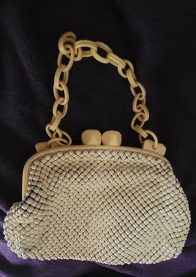 Bolso Whiting And Davis Vintage Años 40 Marfil Alumesh con Marco y Asa de Celuloide Foto 1 de 4