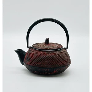 Japanische Gusseisen Teekanne Wasserkocher mit Deckel und Teeei rot schwarz klein schwer - Bild 1 von 10