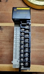 Omron CQM1-OC221 Output Module SYSMAC PLC. Free Shipping - Picture 1 of 3