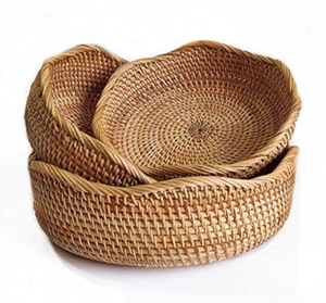 Natural Rattan Round Fruit Basket Bowls Wavy Scalloped Hand Woven Decor Serving - Picture 1 of 3