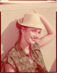 Debbie Reynolds 1950's Flirty Glamour Photo Shoot Original 4x5 Transparency - Picture 1 of 1