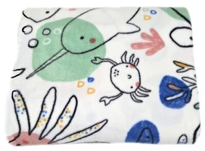 2.45m Remnant fun kids sea creatures large print on white soft polar fleece - Picture 1 of 3