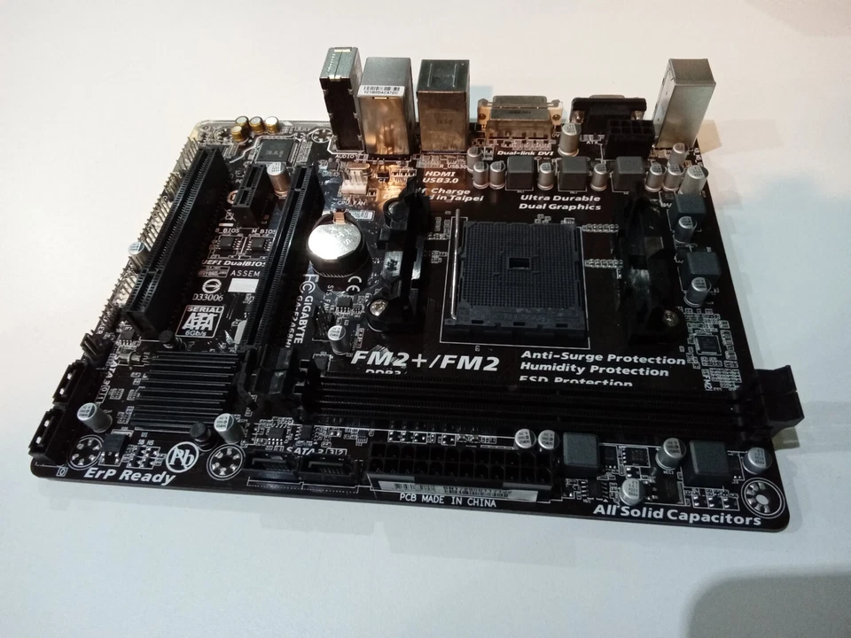 Gigabyte GA-F2A68HM-HD2 socket FM2b uATX motherboard - no I/O plate - Image 1 of 1