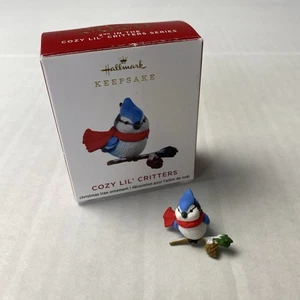 Hallmark Bird Christmas Keepsake Ornament 2020 Cozy Lil’ Critters Blue Jay - Imagen 1 de 6