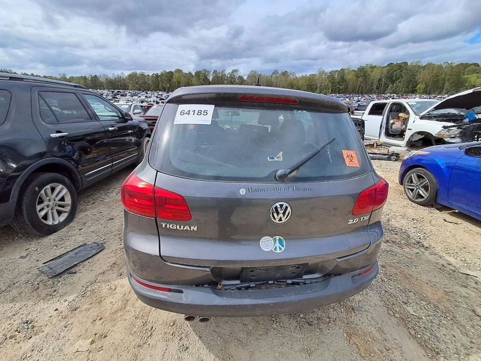 Alerón de maletero/portón trasero sin cámara para 12-17 TIGUAN 2726857 Foto 1 de 2