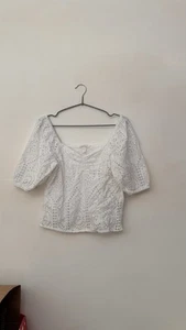 Pretty Broderie Anglaise Top size 8 - Picture 1 of 3