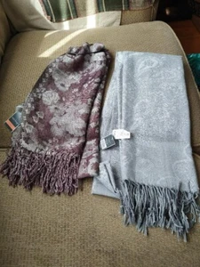 Hermosas envolturas de bufanda pashmina metálicas West Loop nuevas con etiquetas - Imagen 1 de 5