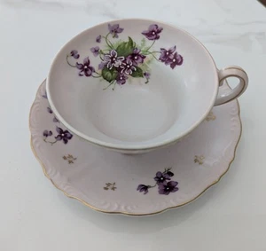 Vintage Lafton Three Footed Teacup And Saucer Set From Exclusives Japan (G88) - Picture 1 of 3