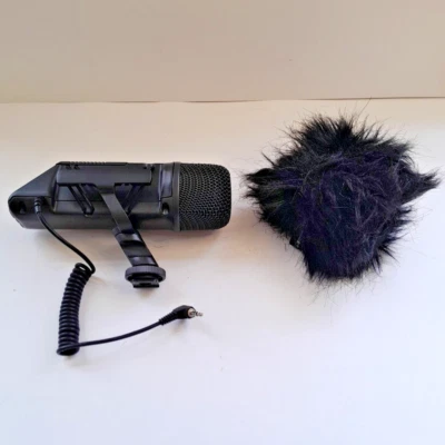 Rode Stereo Video Microphone SVM 3.5mm Jack & Dead Cat. Pro Mic & Instructions - Image 1 of 4