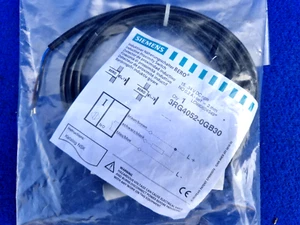 SIEMENS 3RG4052-0GB30 induktiver Näherungsschalter BERO proximity switch - Picture 1 of 3